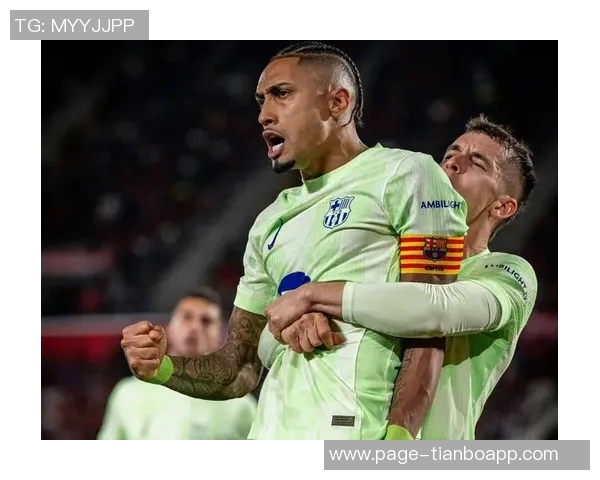 佩德里缺席巴萨训练霍安加西亚与拉菲尼亚积极参与合练 佩德里缺席巴萨训练霍安加西亚与拉菲尼亚积极参与合练