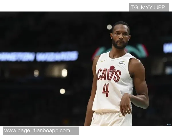 莫布里展现全能进攻能力接队友传球后外线三分精准命中